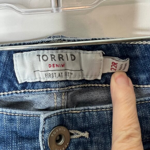 Torrid Jeans Women's sz 22 x 31 Slim Boot Super Stretch High Waist Blue Denim - Picture 7 of 10